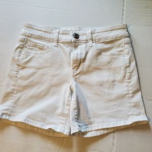 American Eagle white shorts